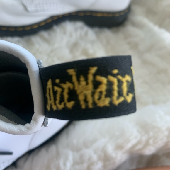 doc marten boots - Picture 3 of 4